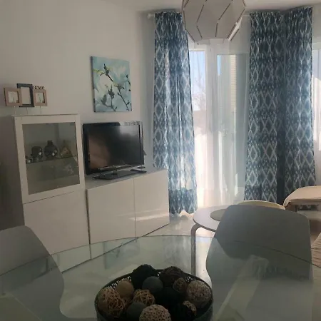 Apartamento Con Amplia Terraza
