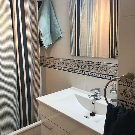 Apartamento Con Amplia Terraza * 托雷莫利诺斯
